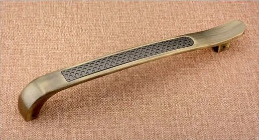 Hockey Pull zinc pull handles by VinRose
